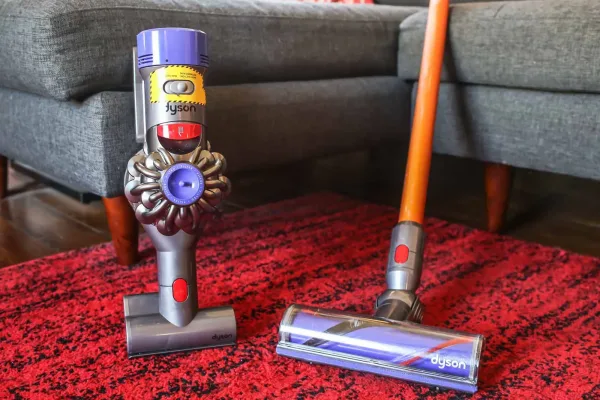 Dyson V8 Advanced Kablosuz Süpürge
